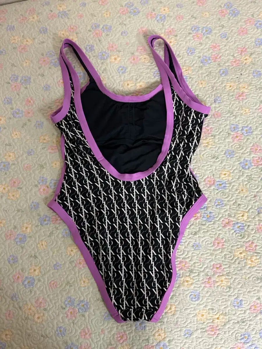 yori スイムウェア36 カーキ タグ付き新品 3点セット yori スイムウェア36 カーキ タグ付き新品 3点セット yori スイム