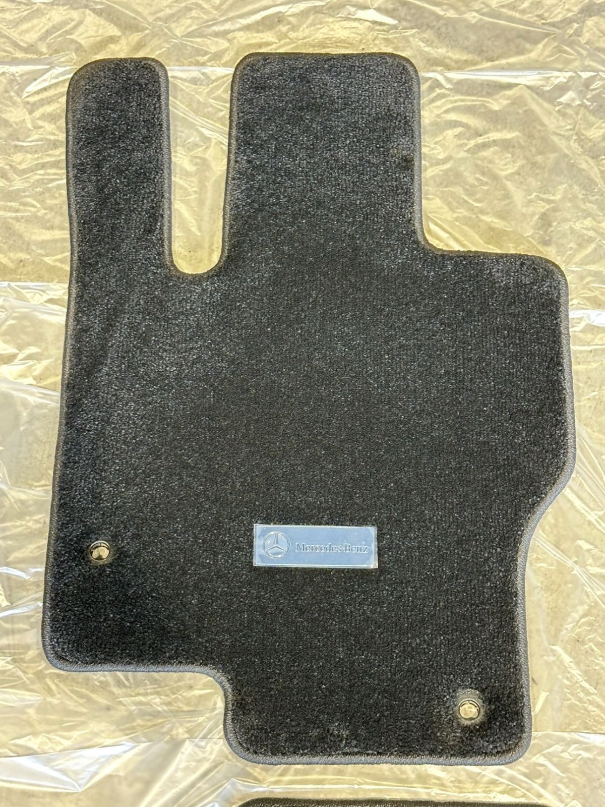 Mercedes Benz メルセデス ベンツメルセデス ベンツ 純正品 OEM GLEクラス V167 左ハンドル フロアマット 6枚セット M167 682 10 40MM9000 M167682 絨毯タイプ