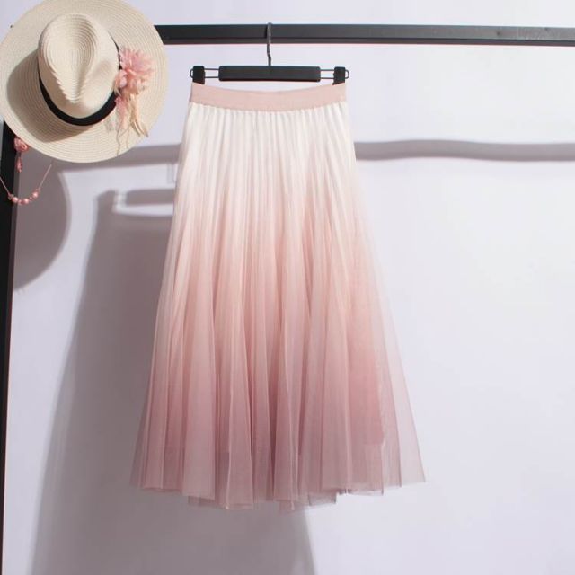 グラデーションチュールスカート ミモレ ミモレ丈 9分丈 フレア セミフレア チュール シフォン かわいい 大人可愛い きれいめ シンプル カジュアル 大人 上品 おしゃれ お洒落 かっこいい レトロ 大人女子 こなれ感 ラフ ラブリー キュート ガーリー 個性的 主役級 存在感 グラデーションチュールスカート ミモレ ミモレ丈 9分丈 フレア