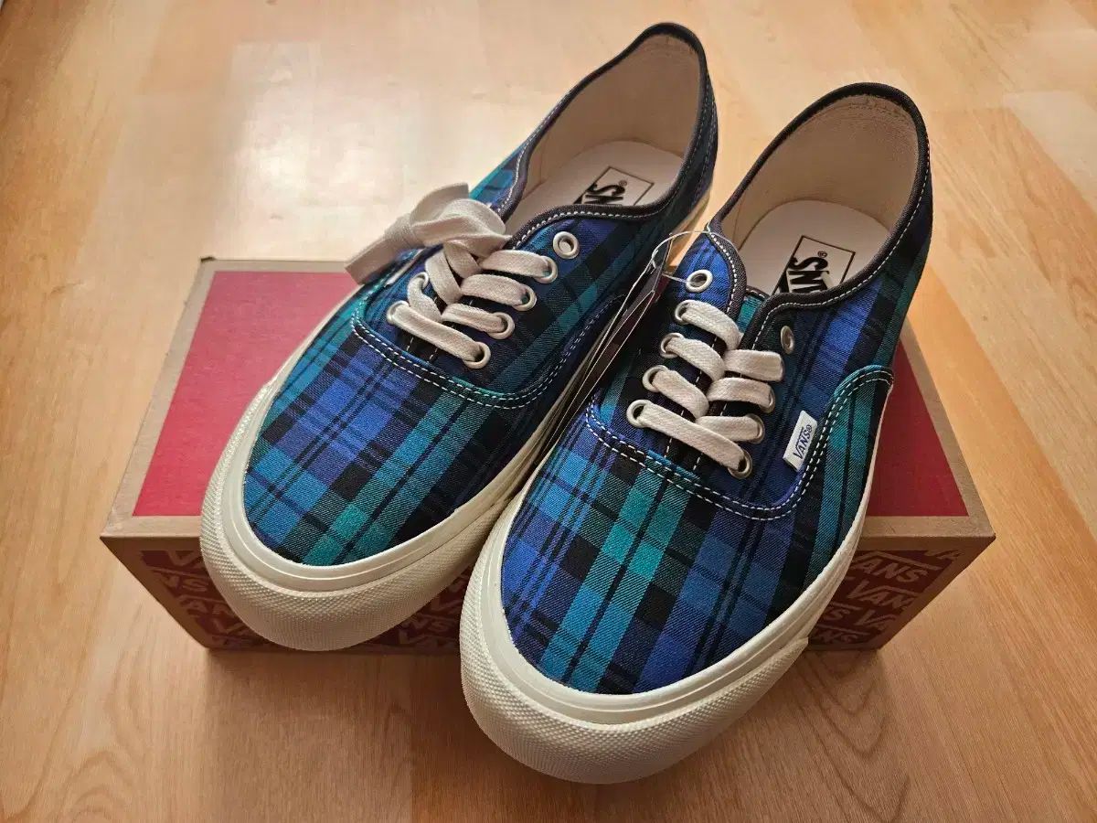 【雷市場（ポンジャン）商品韓国直送】 VANS(バンズ) オーセンティック アナハイム チェック柄 285