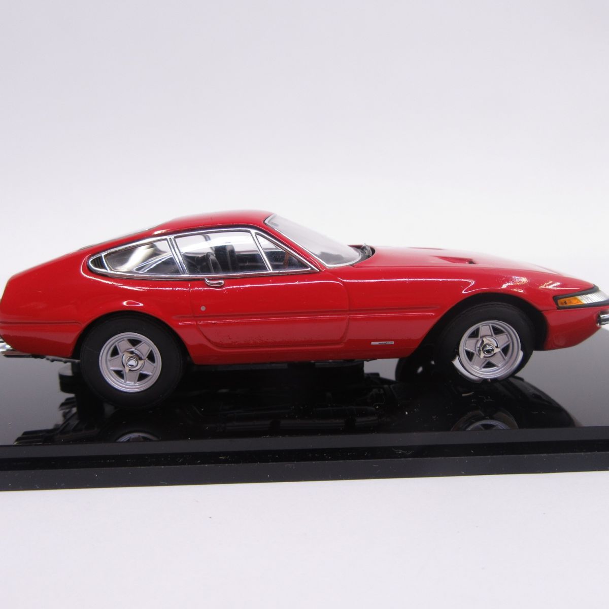 京商 1/43 フェラーリ 365GTB/4 デイトナ 前期型 レッド