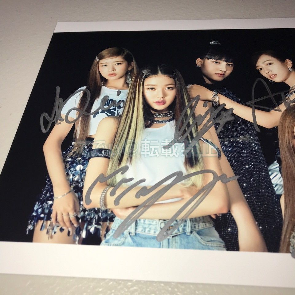 IVE 直筆サイン「After LIKE」スチール写真 IVE 直筆サイン「After LIKE」スチール写真 - メルカリ