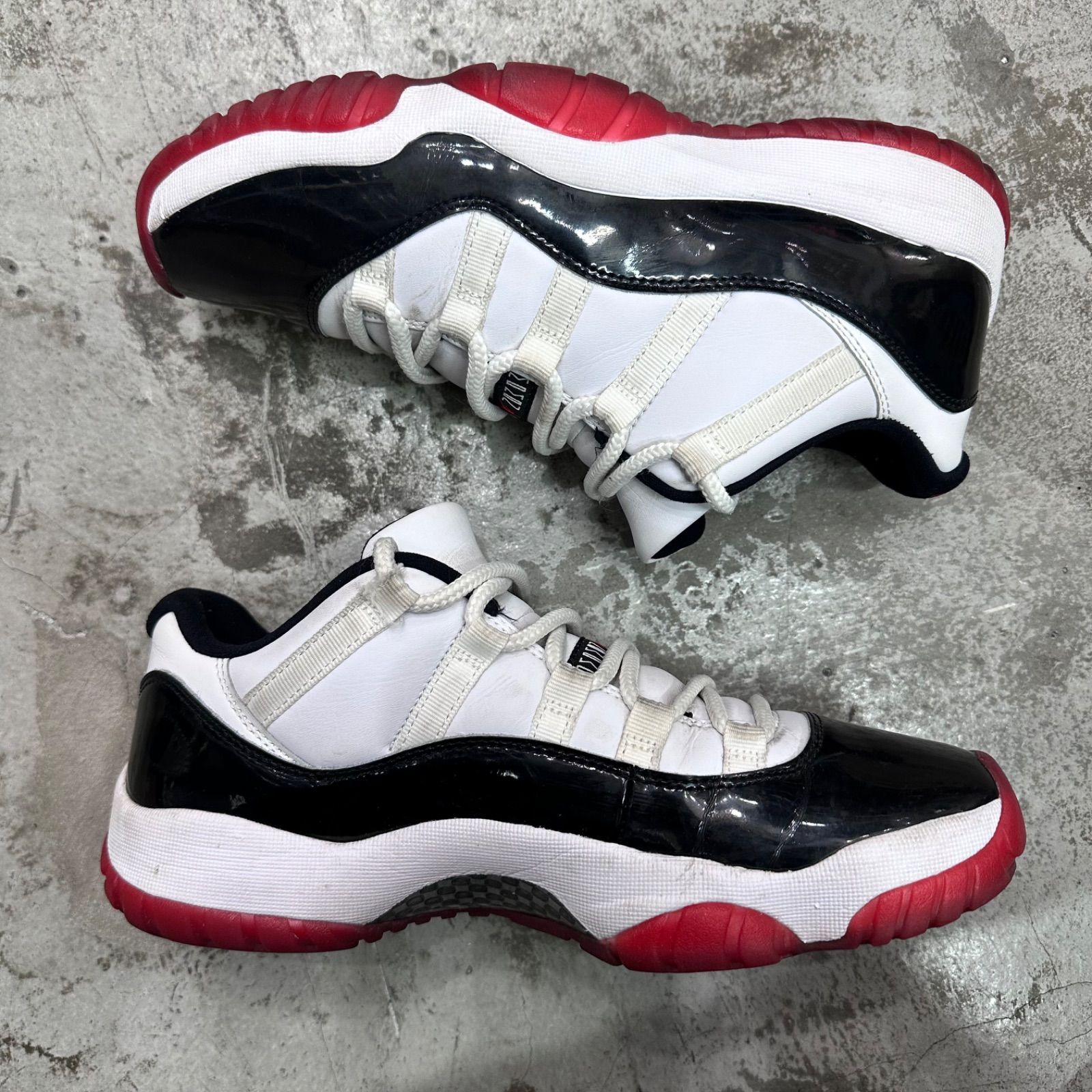 NIKE Air Jordan 11 Low Gym Red ジョーダン11 ブレッド AV2187-160 