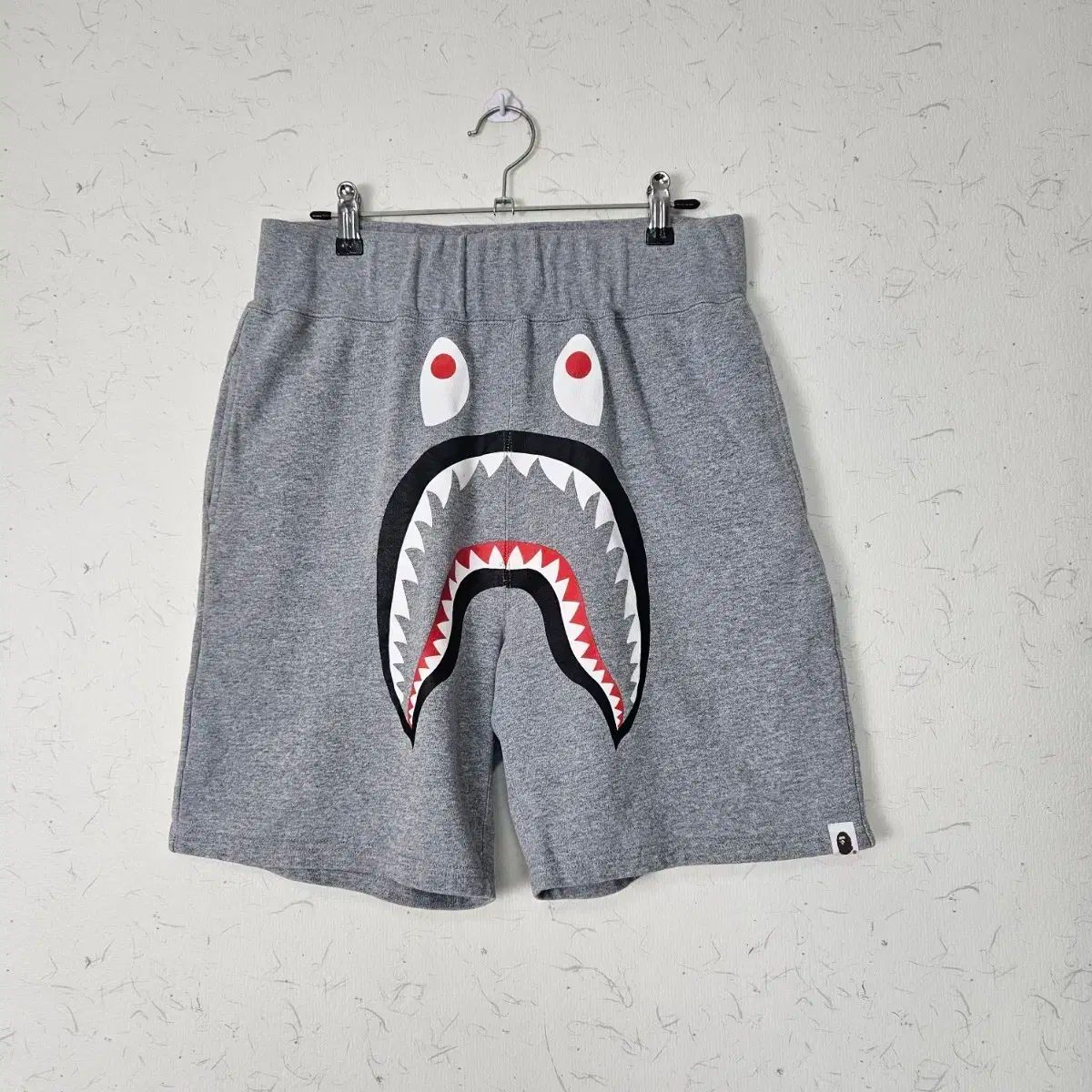 A BATHING APE(アベイシングエイプ) シャーク ハーフパンツ S