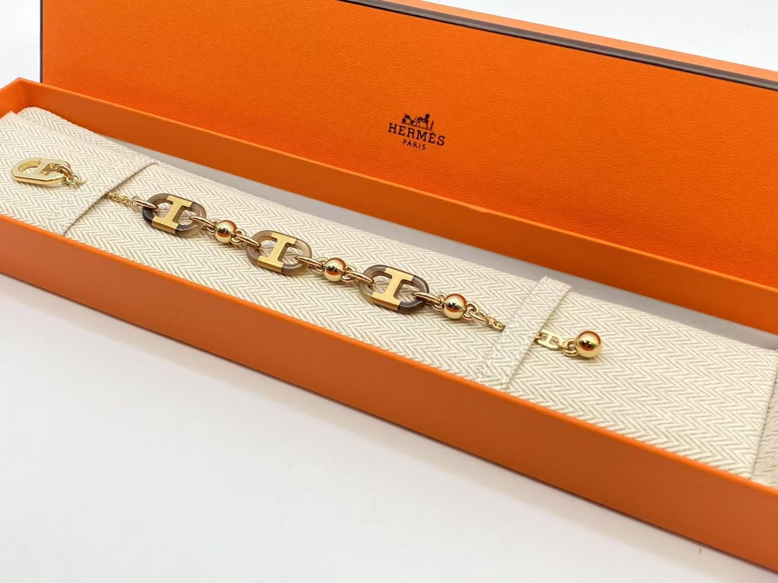 エルメス HERMES 《エルメス・シュル・メール》 PM T3 - メルカリ
