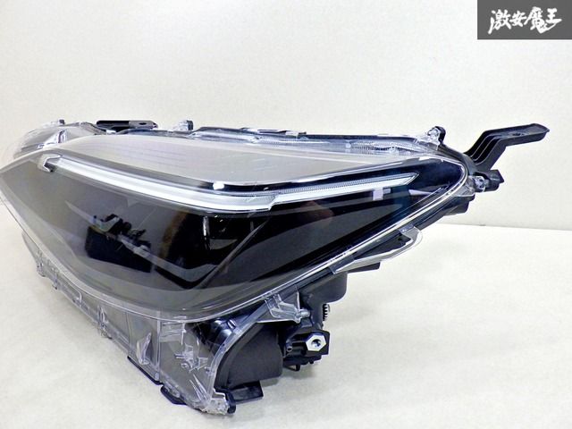 レンズ綺麗！】トヨタ純正 MXPB10 MXPB15 ヤリスクロス LED