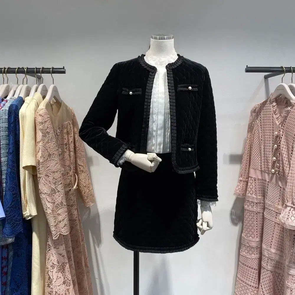 RENEEVON レニボン CHANEL シャネル パール 黒 セットアップ