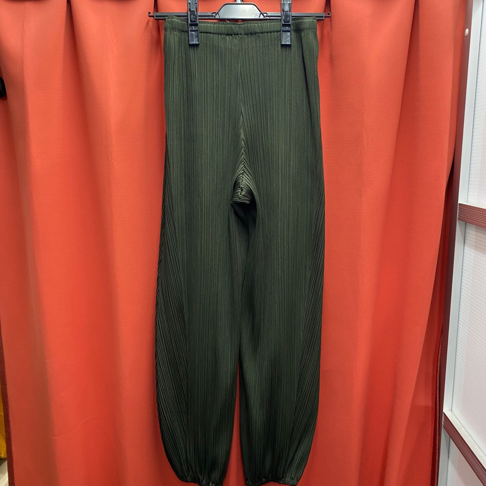 プリーツプリーズ　パステルグリーン　イージーパンツ　ストレート　極美品 プリーツプリーズ パステルグリーン イージーパンツ ストレート