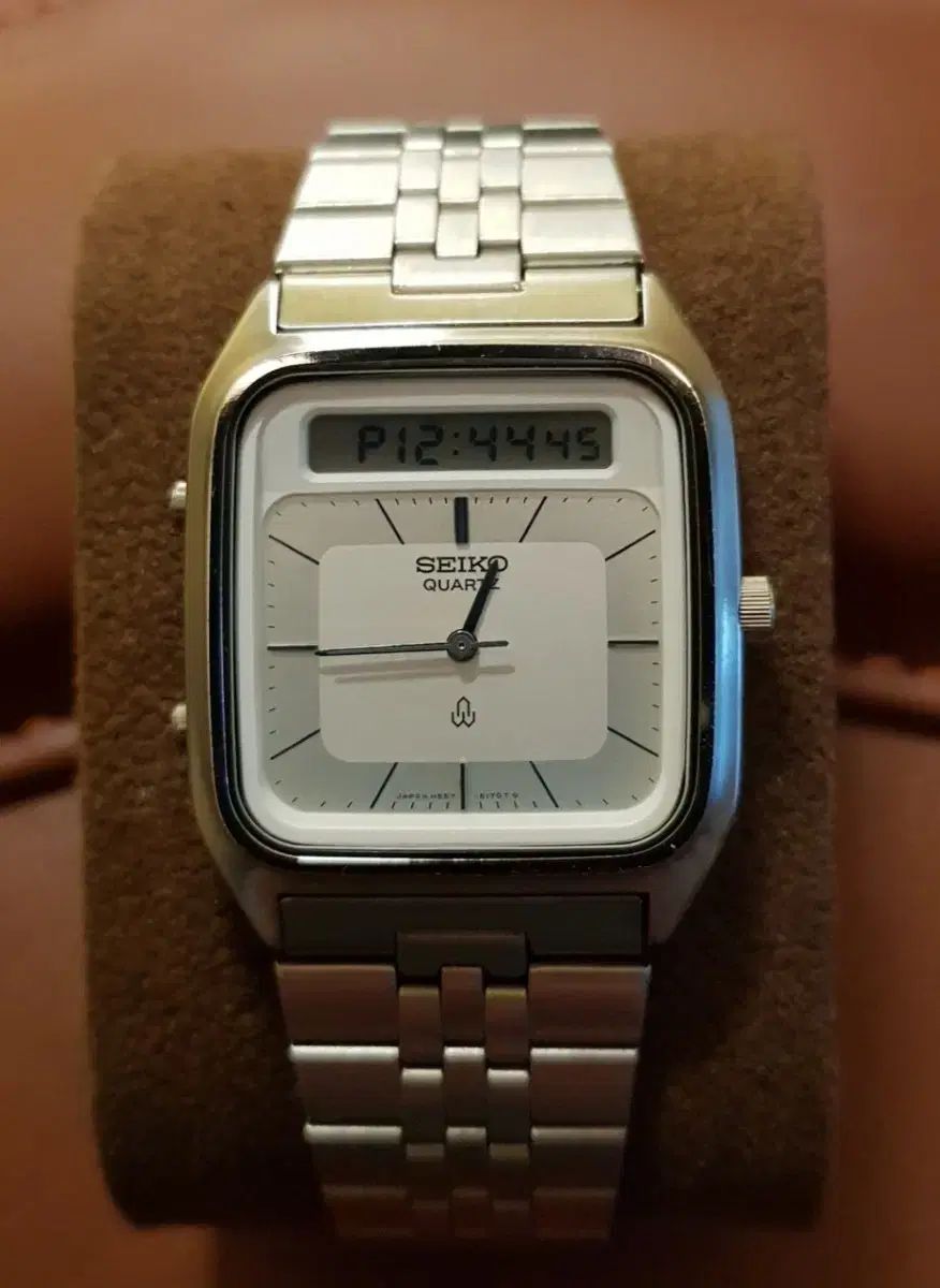 1981年 セイコー クオーツ デジアナ H557-5100