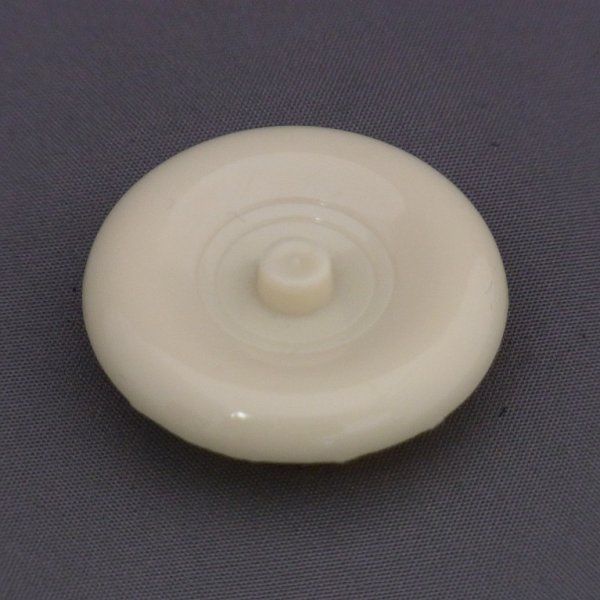 肩衝茶入