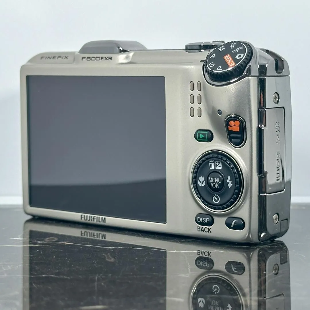 オールドコンデジ】 FUJIFILM FinePix F600EXR 【公式通販】