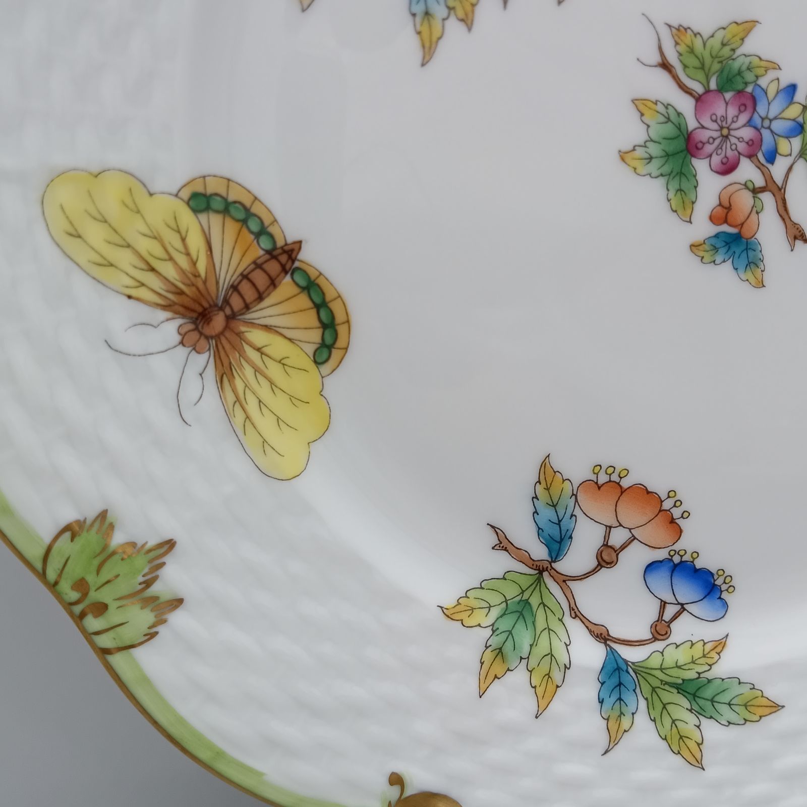 ヘレンド ヴィクトリア ブーケ プレート 19㎝ VBO - メルカリ