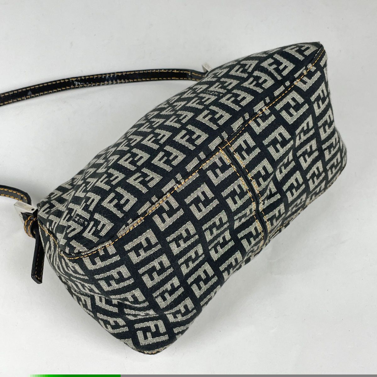 華麗 フェンディ FENDI 【中古】 レディース 8BR180 ネイビー