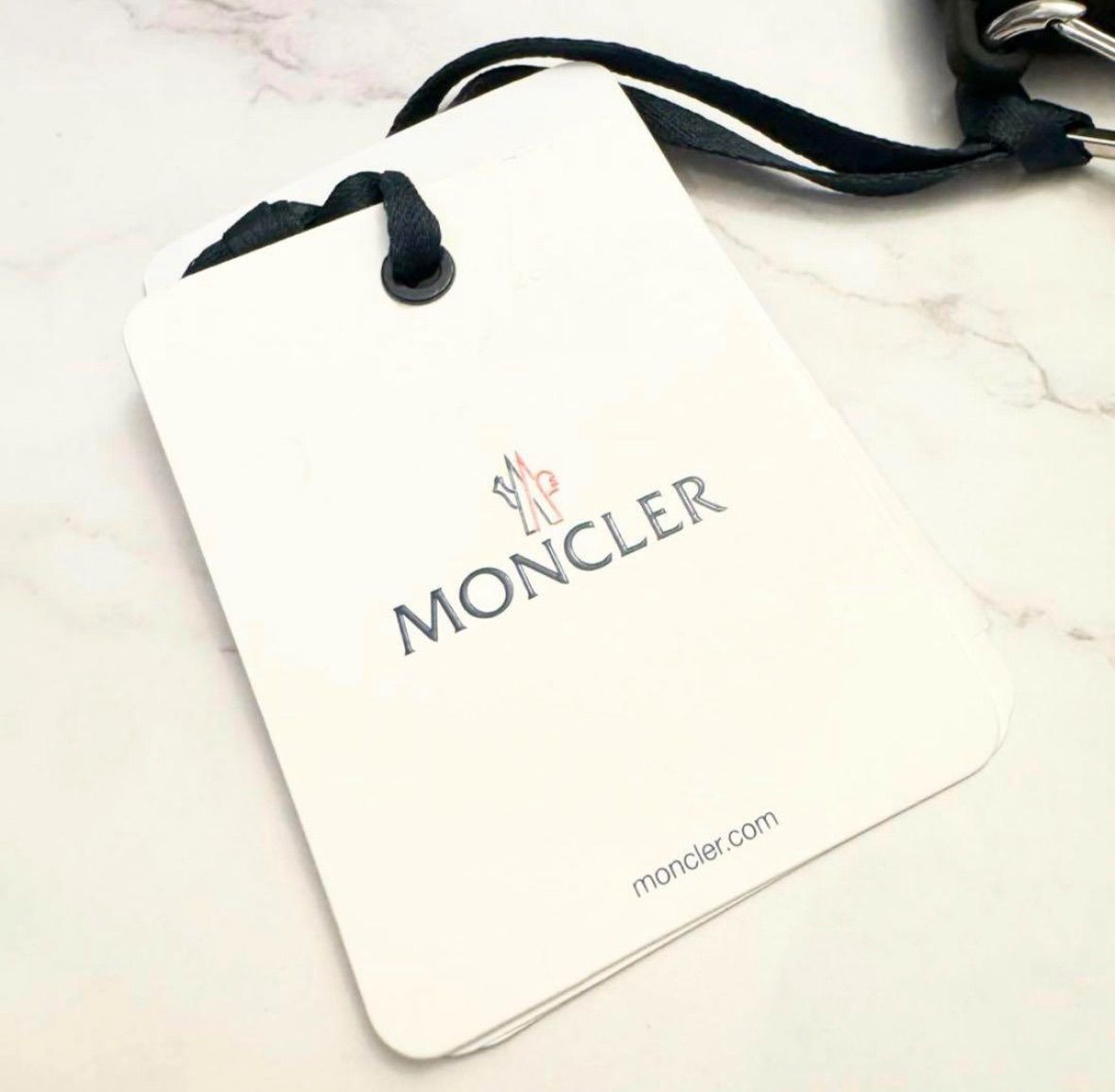MONCLER ブラック iPhone12ケース ストラップ付き MONCLER ブラック iPhone12ケース ストラップ付き ◇MONCLER