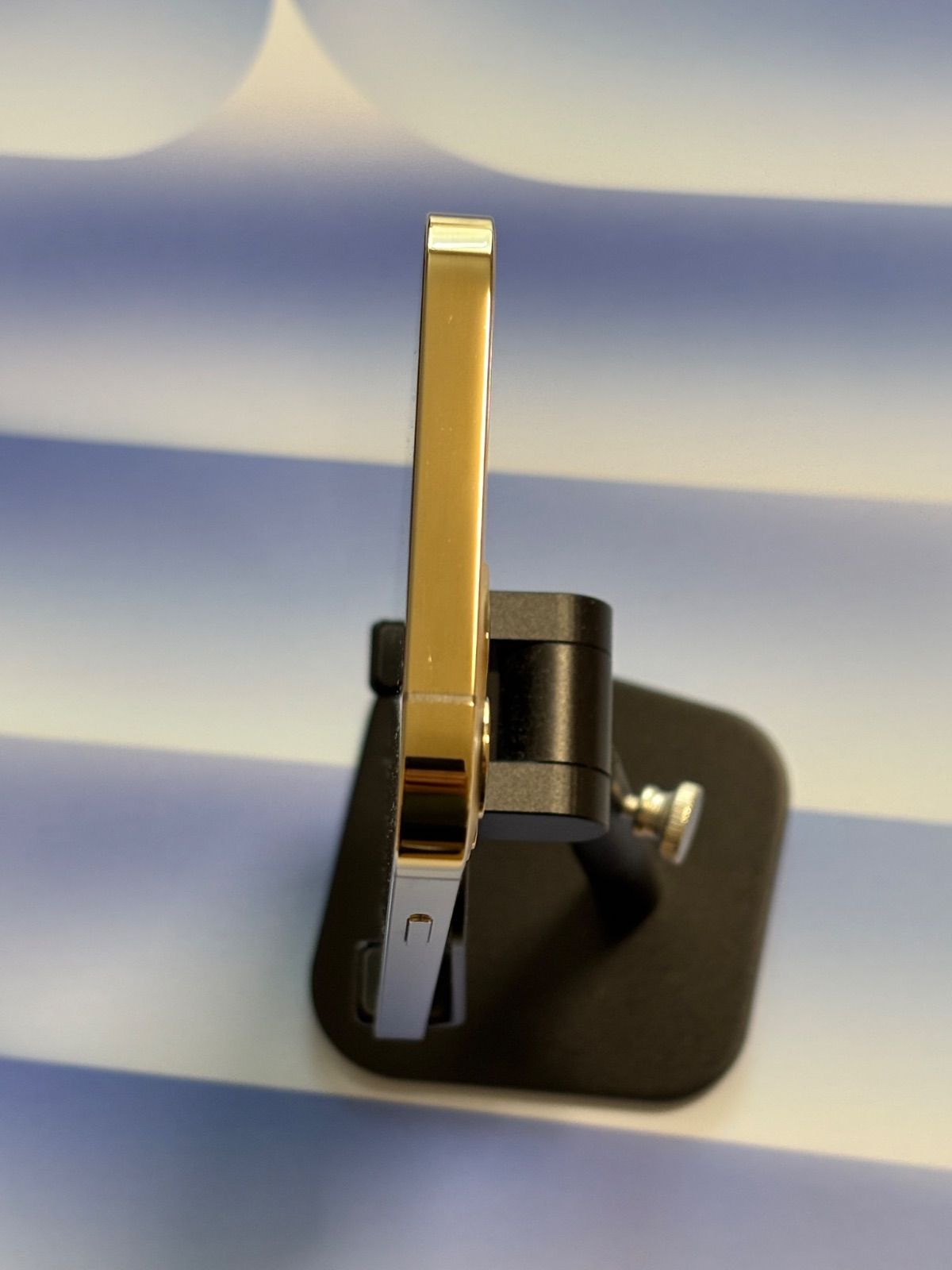 美品完動品 バッテリー82% iPhone12 Pro 256GB ゴールド SIMフリー