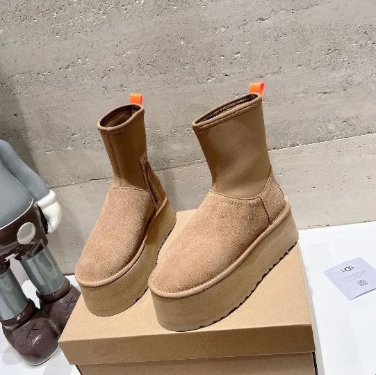 人気の厚底モデルUGG アグ ブーツClassic Dipper クラシックディッパー