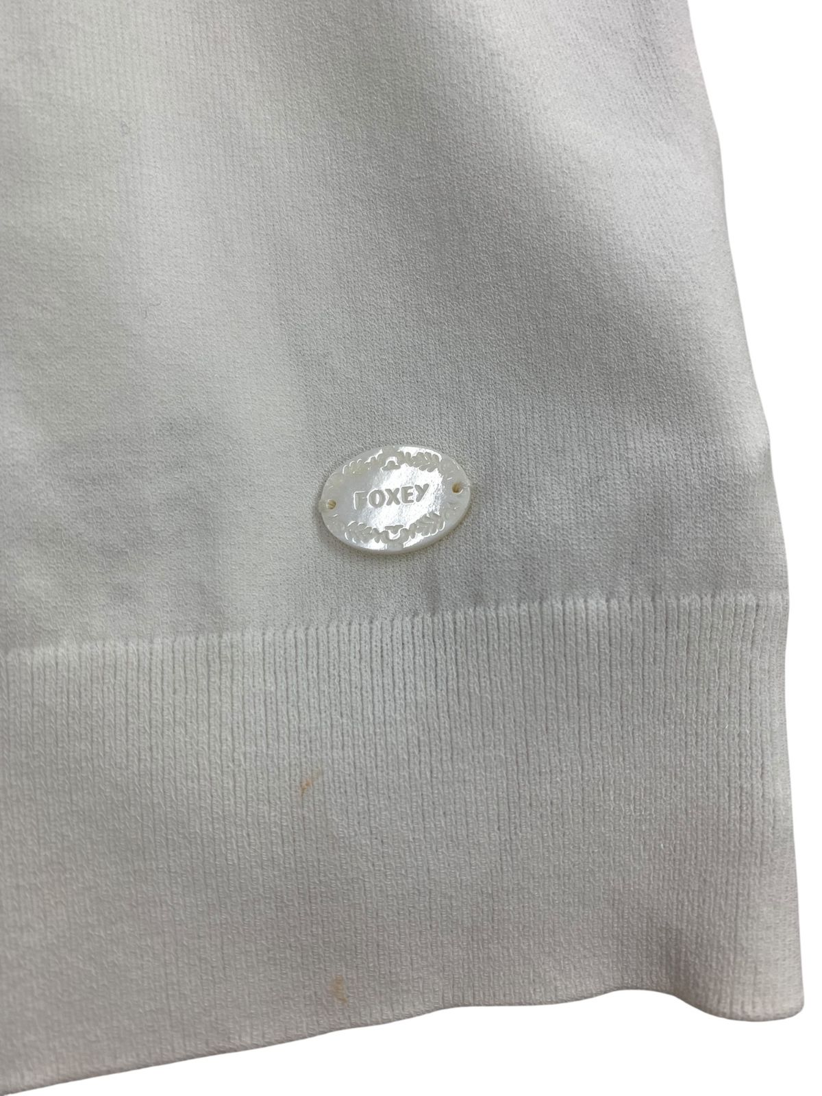 FOXEYフォクシー　美品　シルクカシミア入りカーディガン　　40号(M·L) フォクシーブティック 37235 カーディガン 40 ホワイト