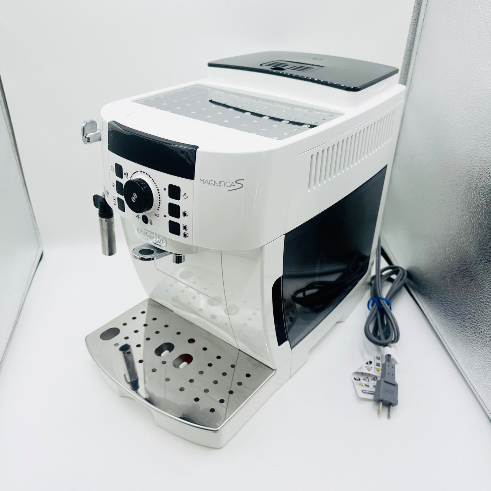 De Longhi デロンギ 全自動コーヒーマシン マグニフィカS ECAM22112W