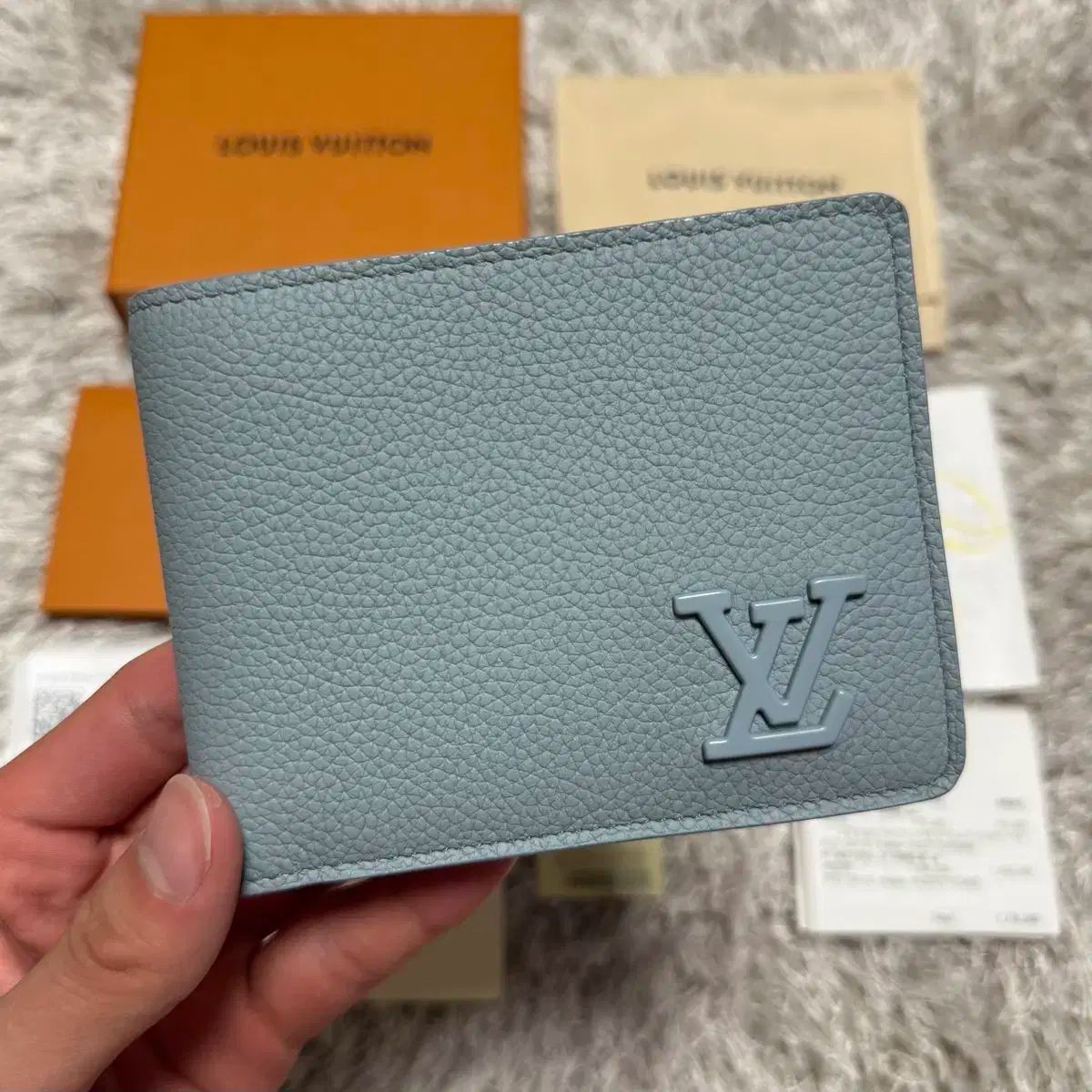OS Louis Vuitton ルイヴィトン エアログラム ミュルティプリ ウォレット 二つ折り財布 クラウド ブルー