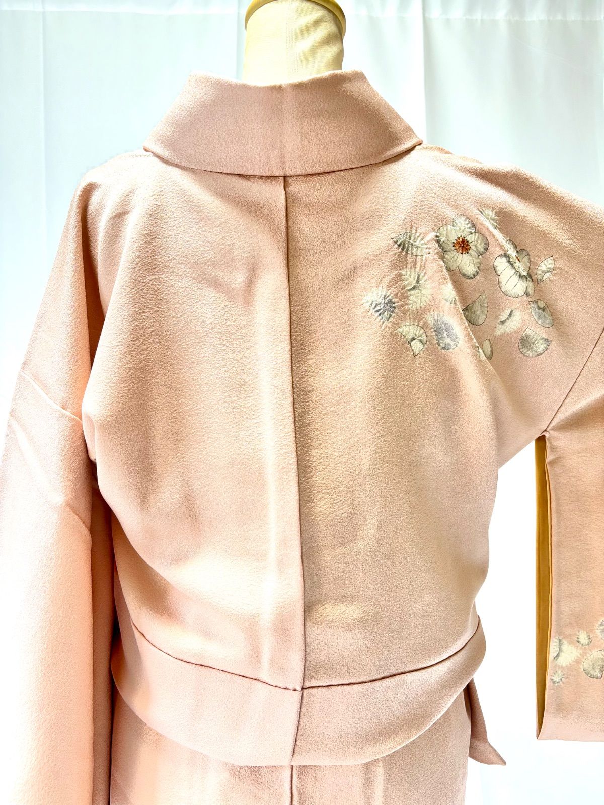 刺繍 オレンジ色