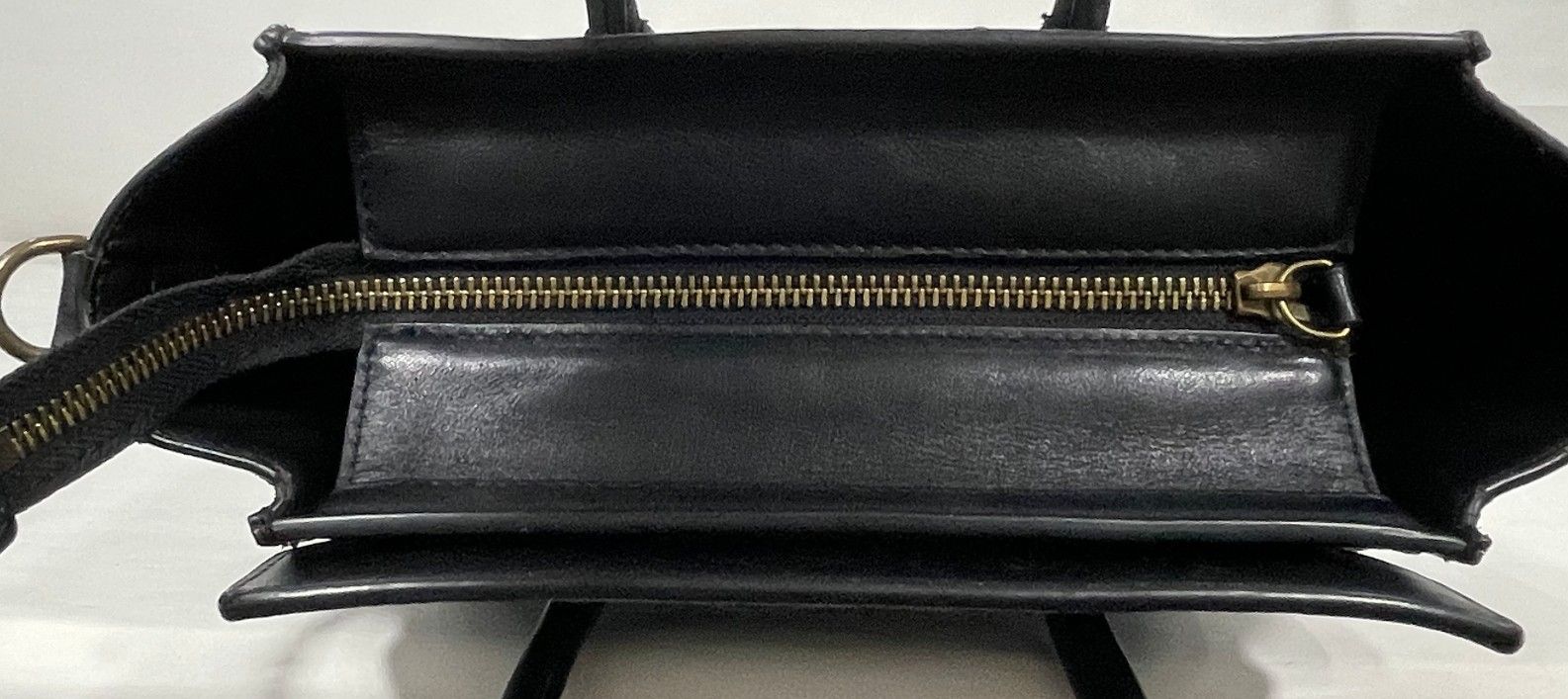 セリーヌのラゲージナノショッパー2wayショルダーバッグです。 楽天市場】【セリーヌ】Celine ラゲージ ナノショッパー 2WAY