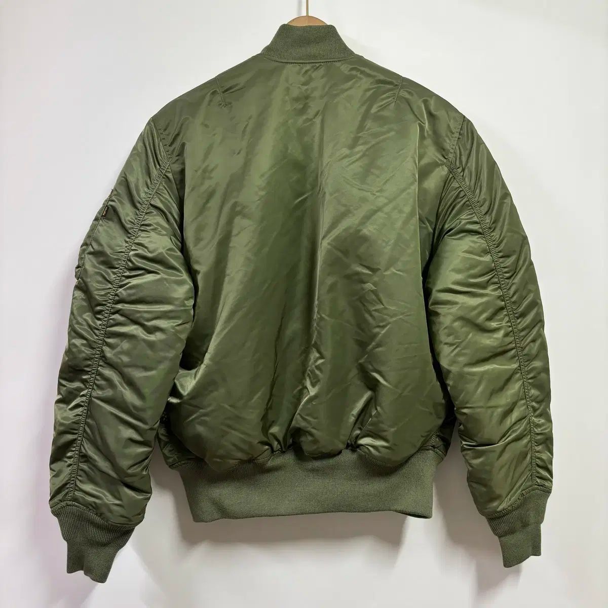 M アルファ インダストリーズ USAF MA-1 ジャケット