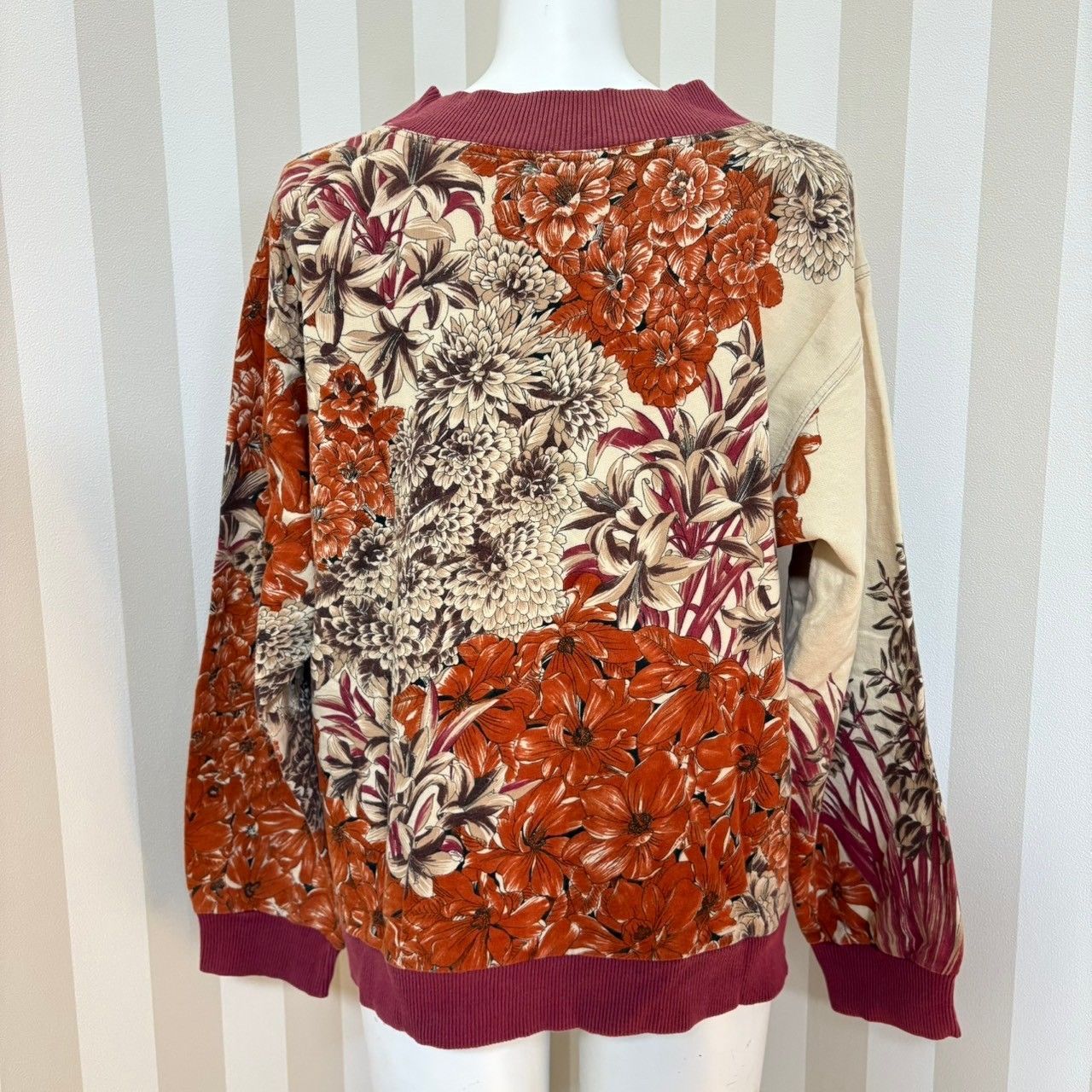 Salvatore Ferragamo スウェット 白 刺繍ロゴ S イタリア製 FERRAGAMO