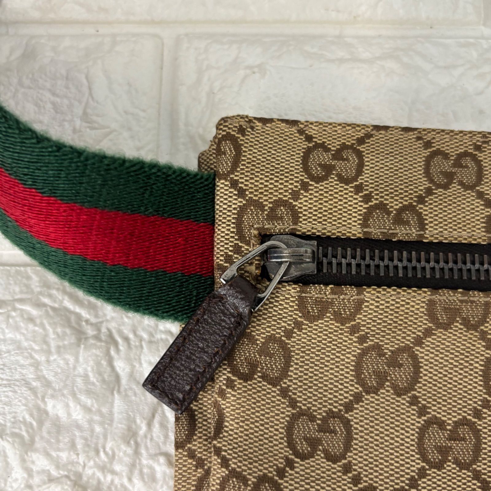 GUCCI グッチ