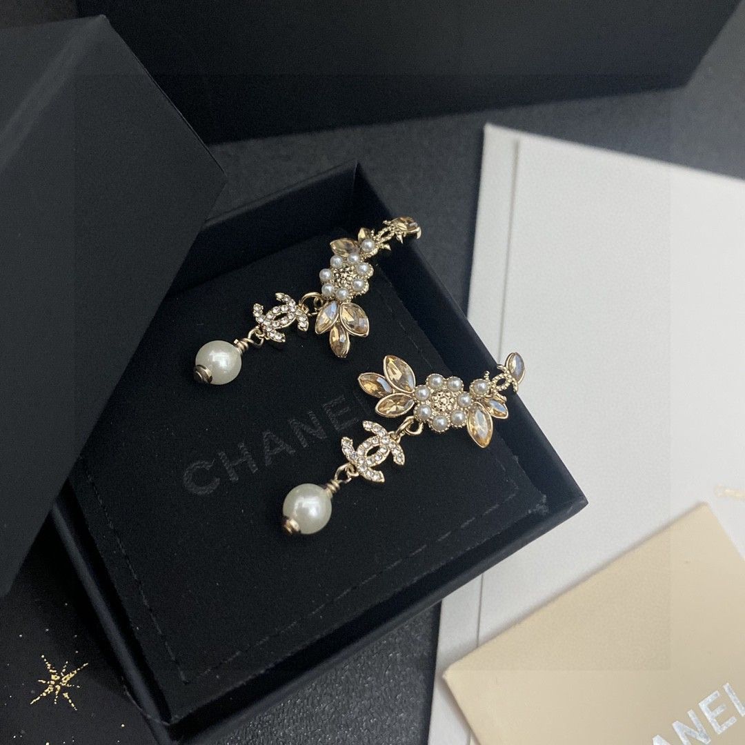 可愛い☆ CHANEL シャネル クリスタルパール ピアス (CHANEL