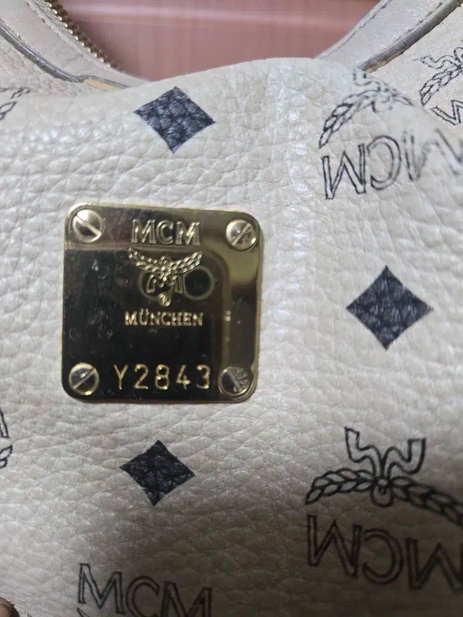 MCM アイボリー ショルダーバッグ バッグ