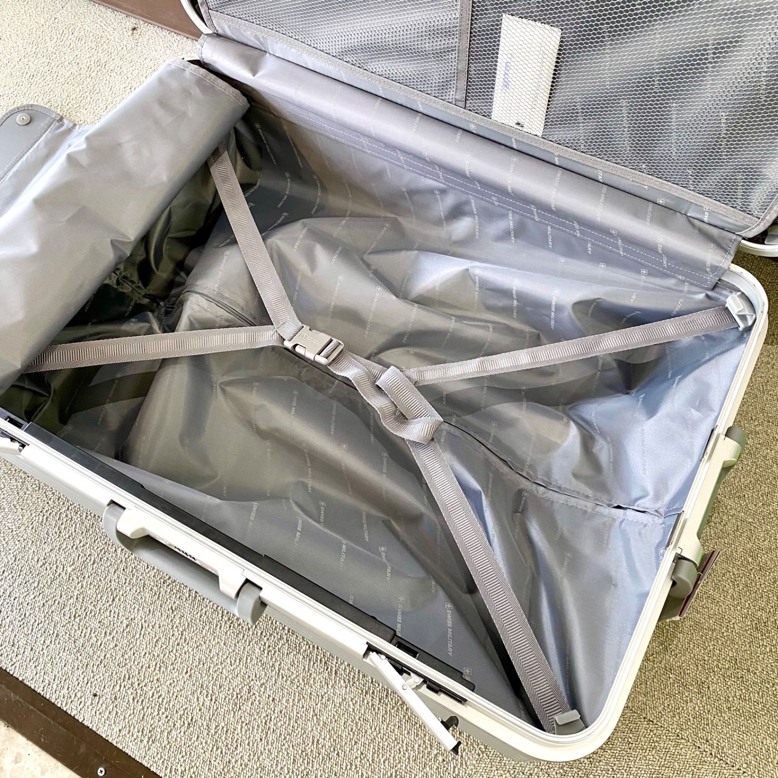 【新品未使用】スイスミリタリー SM-I828 28in スーツケース 105L 楽天市場】スイスミリタリー SM-I828 28in スーツケース 105L