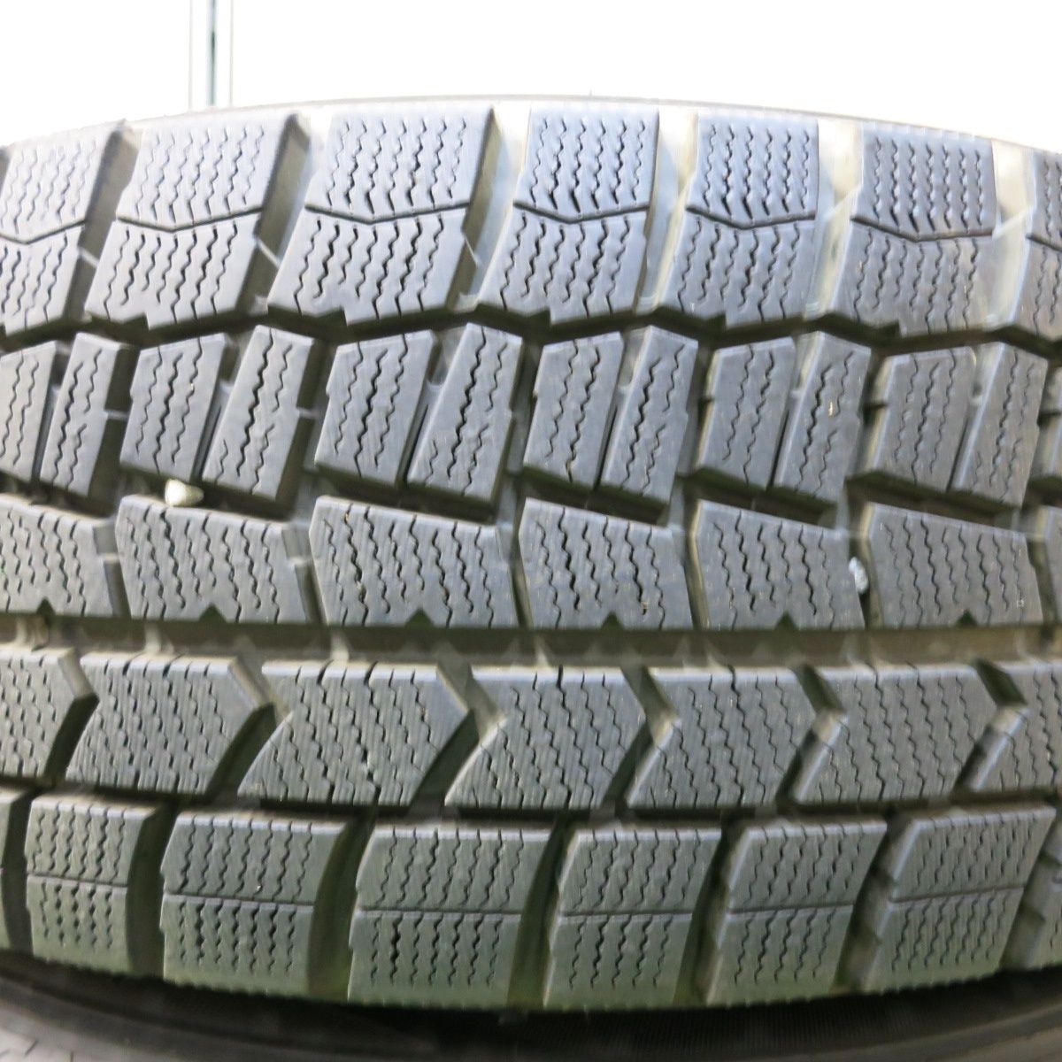 バリ溝】215/60r17 ダンロップ ウィンターマックス02 20年製
