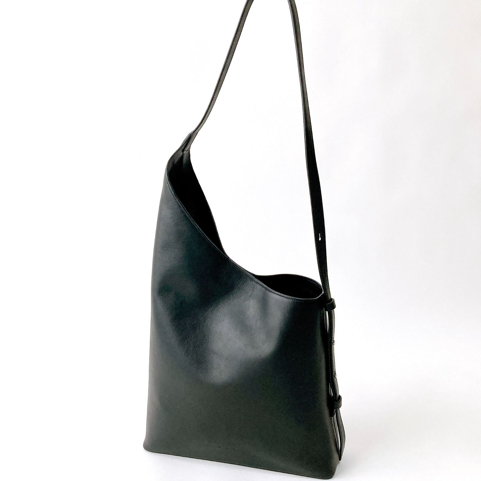 参考価格¥114,000 AESTHER EKME DEMI LUNE SHOPPER ショルダーバッグ 