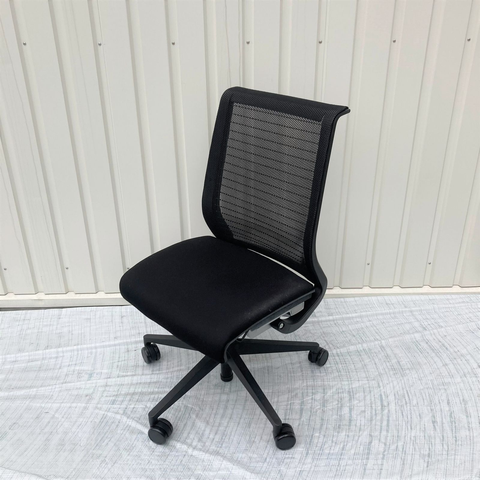 【中古 B(訳あり品)】Think(シンク)チェア thk-13001-18（J 501）