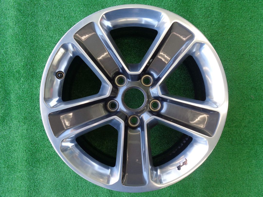7.5J-18インチ 5H127 +44.45 ジープ JL ラングラー 中古 純正 7.5J-18インチ 5H127 +44.45 ジープ JL ラングラー 中古 純正