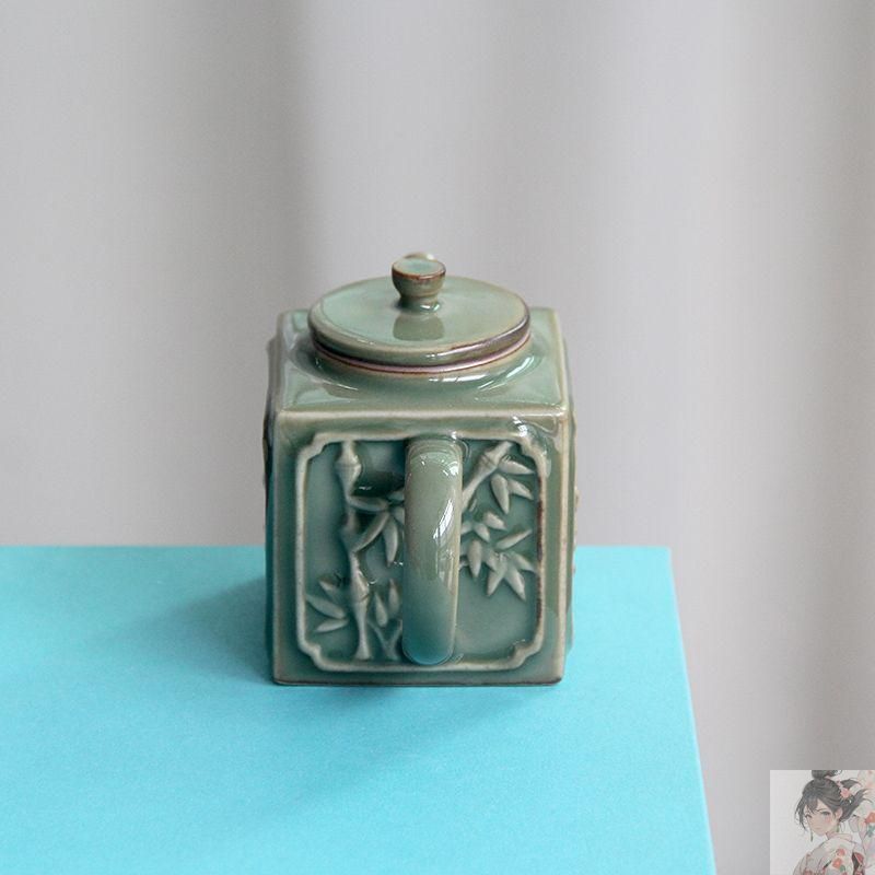 青磁の壺 お茶の缶 茶道具 香道具 装飾品 工芸品 美術品 置物 青磁の壺 お茶の缶 茶道具 香道具 装飾品 工芸品 美術品 置物