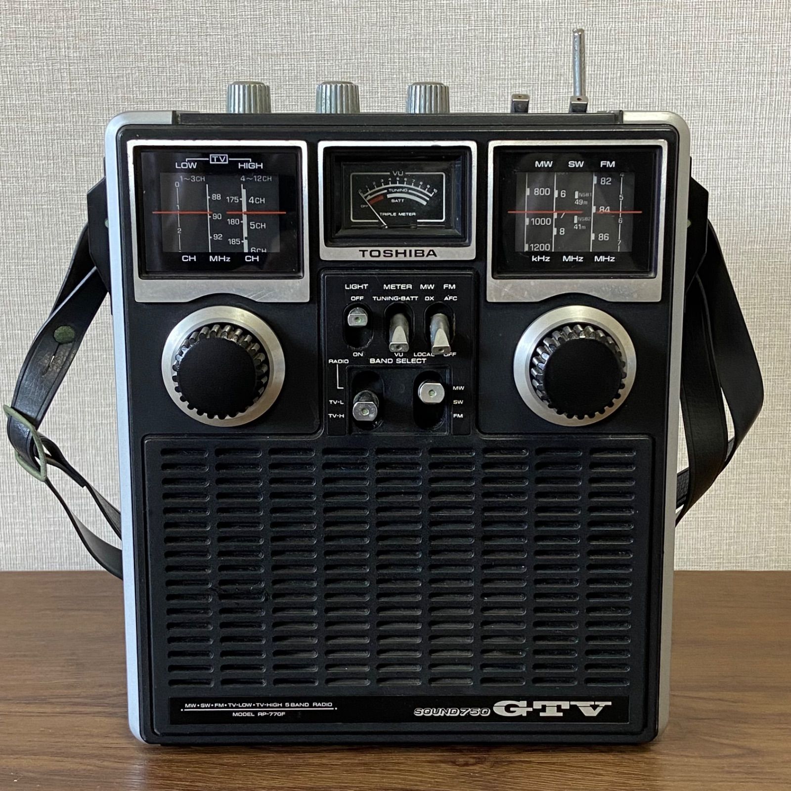 東芝　RP-770F 　SOUND750　GTV　昭和　レトロラジオ 通電確認済／昭和レトロ】東芝 RP-770F SOUND750 GTV ラジオ