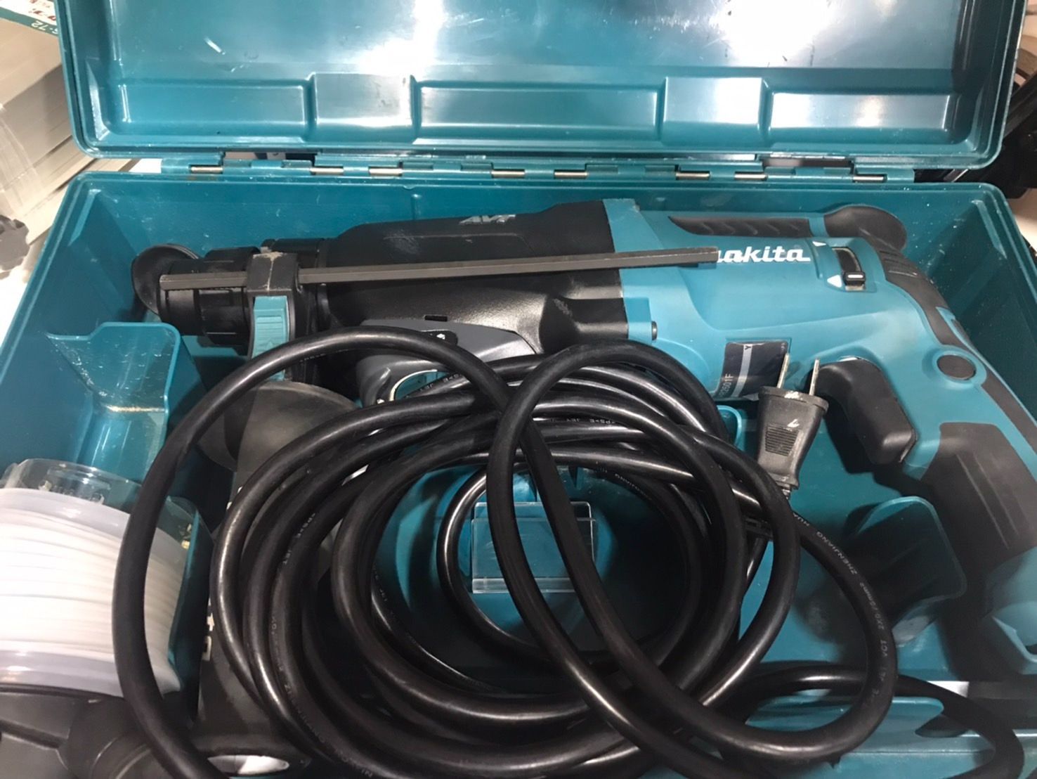 makita ハンマドリル HR2601F 26mm