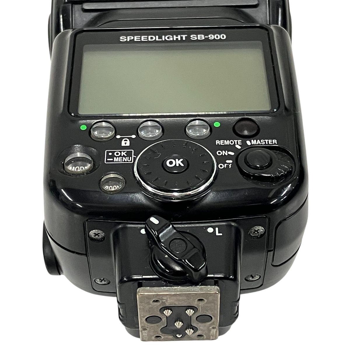 SB-900