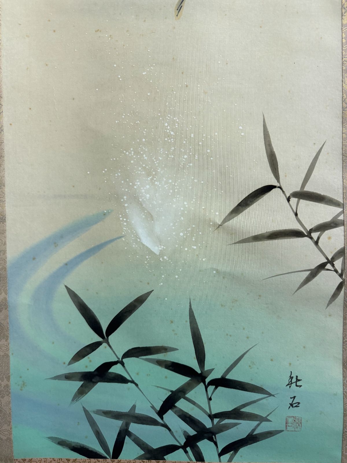 掛け軸 尾崎春秋 芙蓉白鷺図 絹本 希少 軸装 茶道具 掛軸 美品 です。 美術