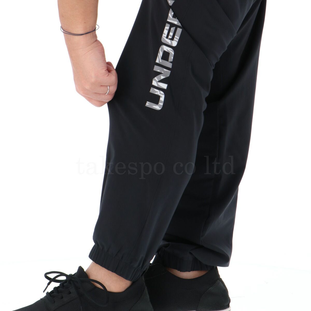 アンダーアーマー ウインドブレーカー 上下 セットアップ メンズ ブランド UNDER ARMOUR 野球 ソフトボール フード付き フーディ 裏メッシュ 裏地付き ストレッチ はっ水 撥水 黒 6007975 上下セット 大きいサイズ 有 スポーツウェア WHITEMONARCHHOTEL_COM