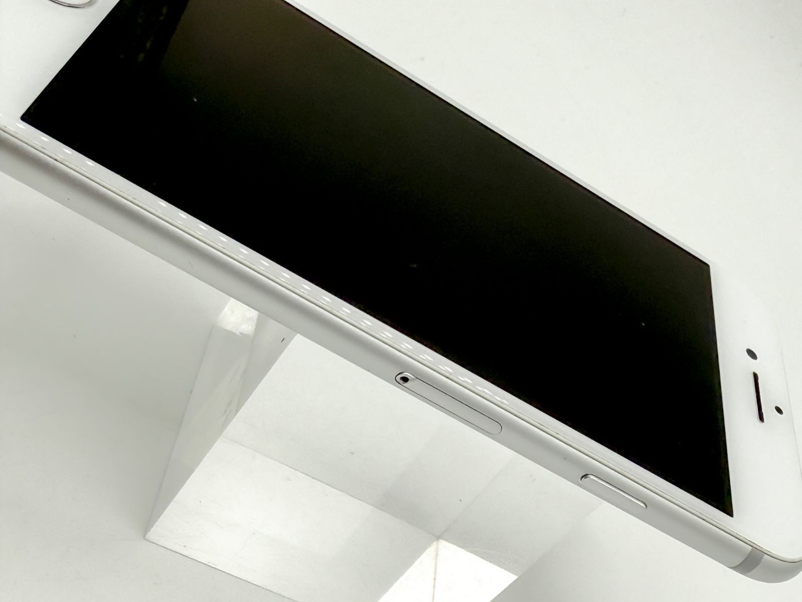 SIMフリー iPhone 7 32GB シルバー │バッテリー80％│動作確認