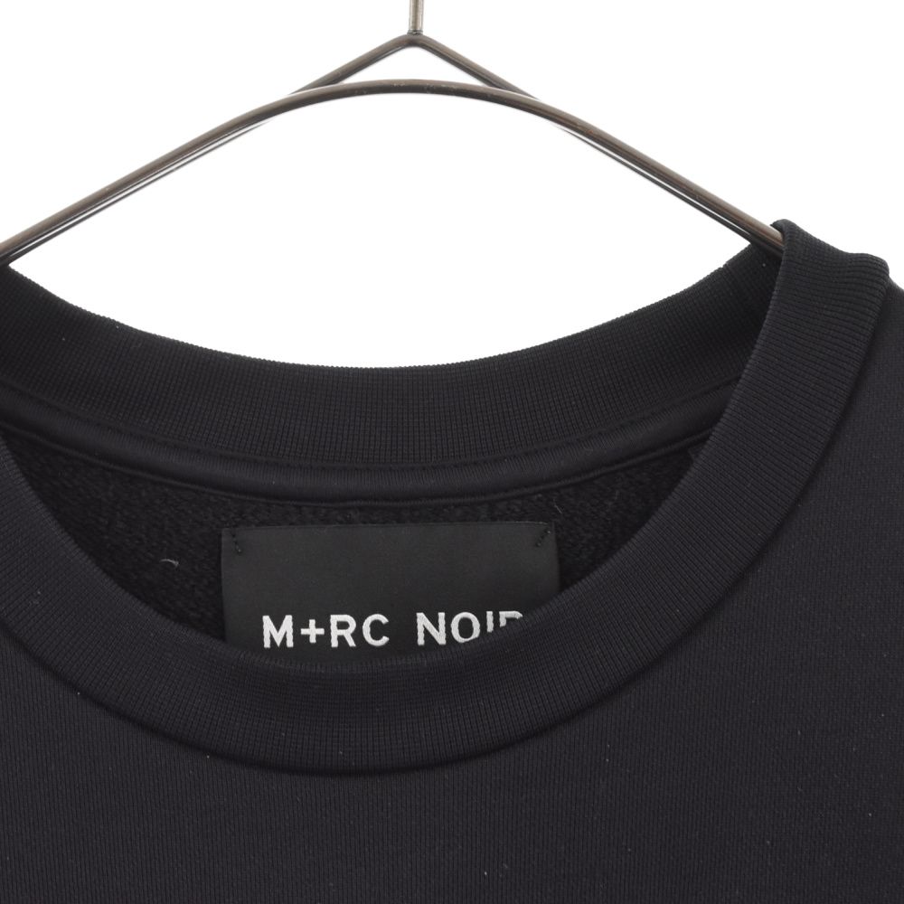 M+RC NOIR (マルシェノア) ロゴ プリント クルーネック スウェット