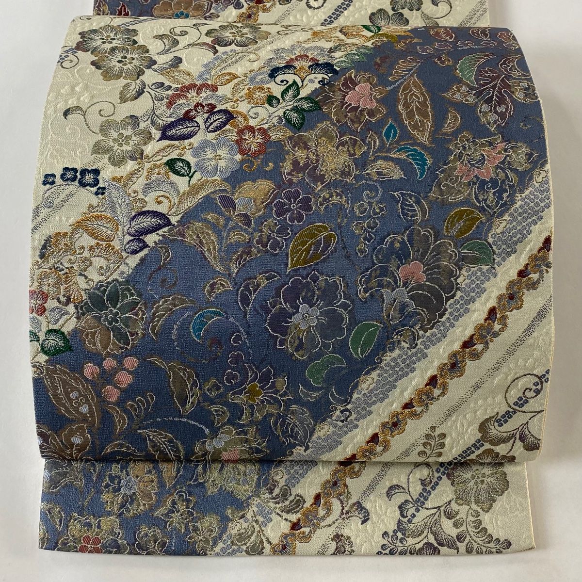 正絹 縞に華唐草模様 袋帯 ☆ 袋帯 色鮮やかな花唐草模様 紺青色 金銀糸 O-4703