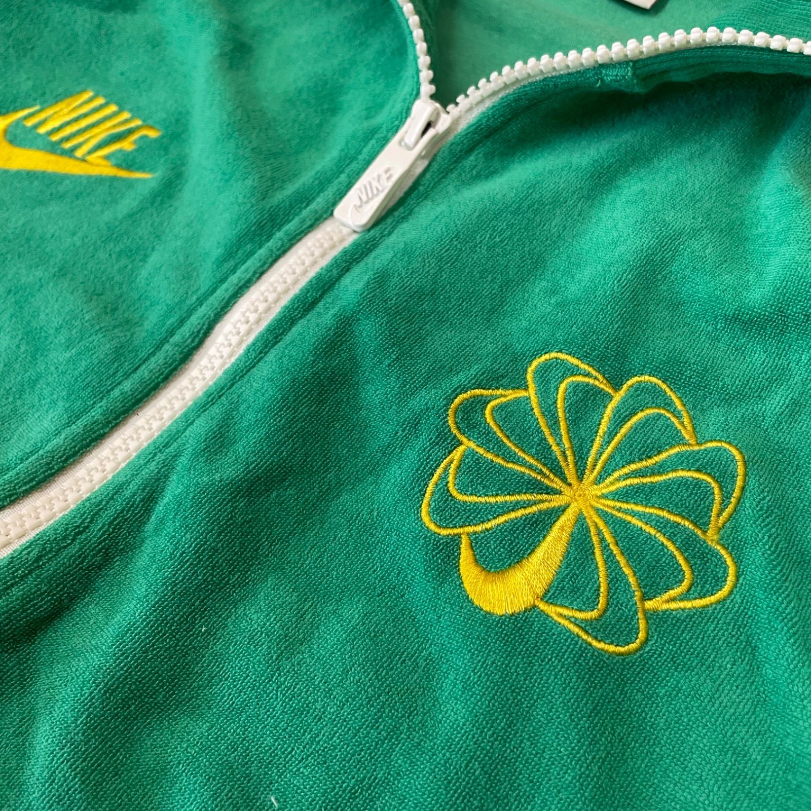 NIKE 希少 90's トラックジャケット 復刻ロゴ 風車 刺繍 パイル地 NIKE 希少 90's トラックジャケット 復刻ロゴ 風車 刺繍 パイル