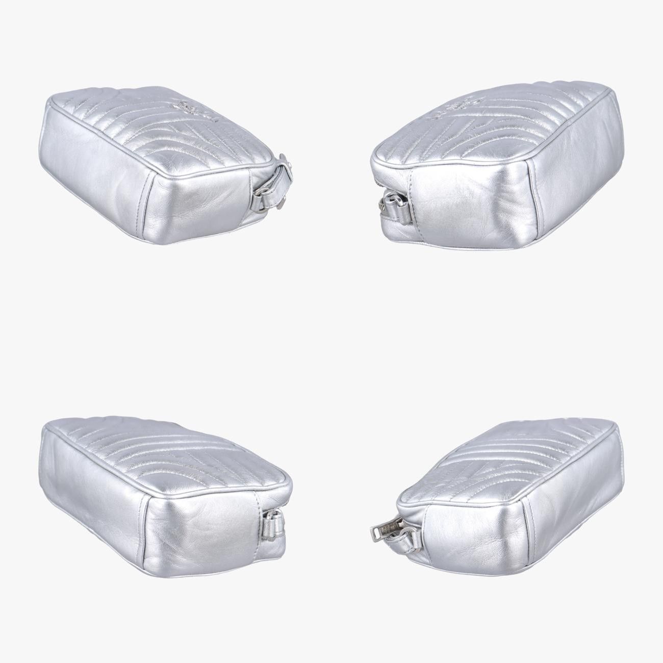 プラダPradaダイアグラムシルバーレザー1BH08431