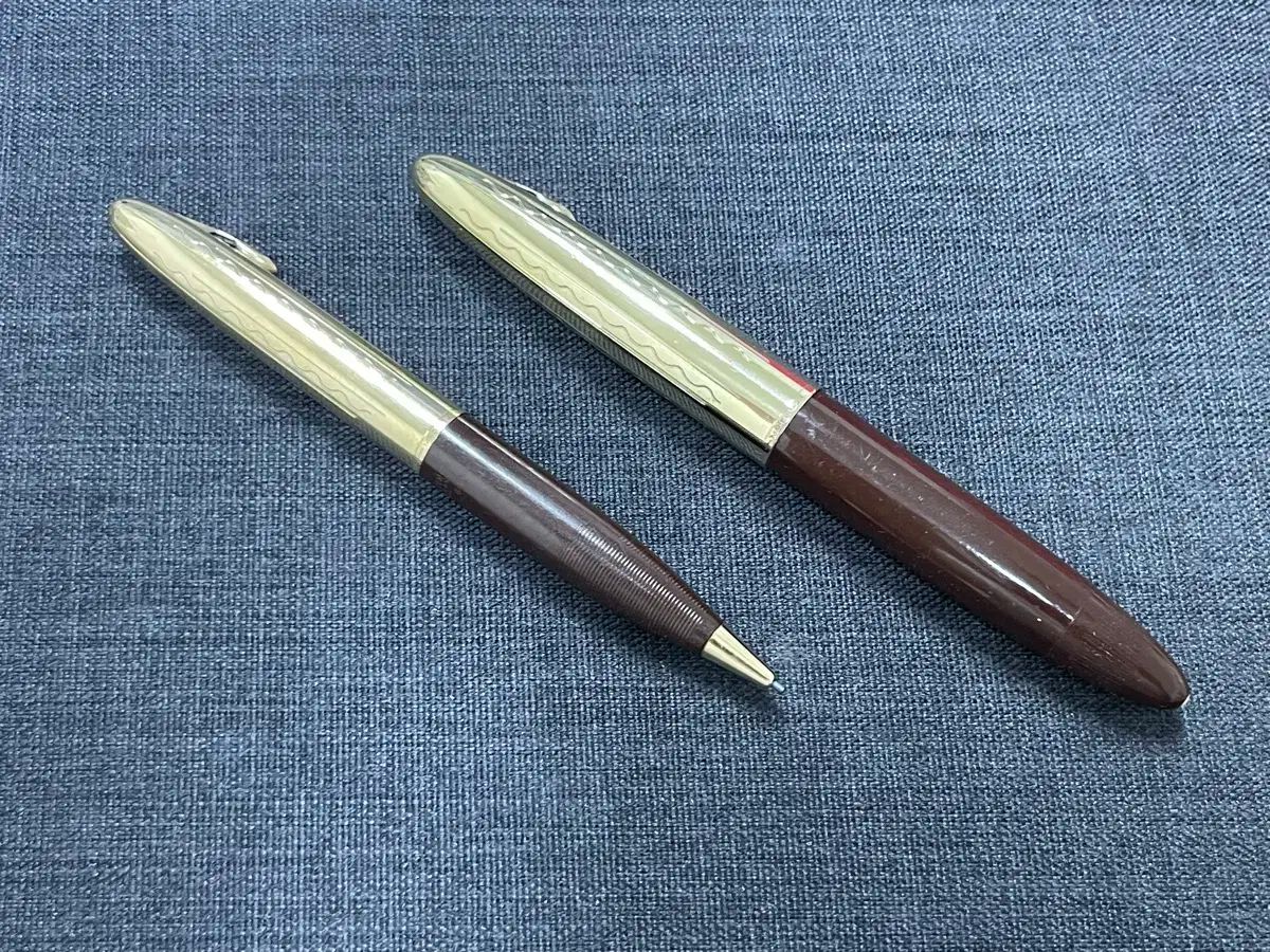 素晴らしい シェーファー 万年筆 クレスト タックアウェイ 14K F ニップ ＆ 鉛筆 服