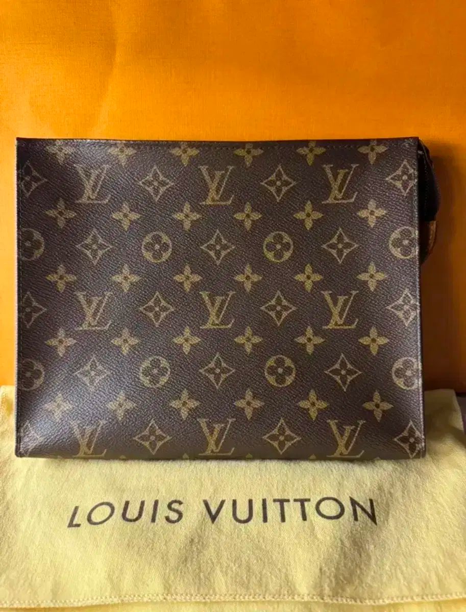 Louis Vuitton ルイヴィトン ポシェット トワレット クラッチ 26 ほぼ