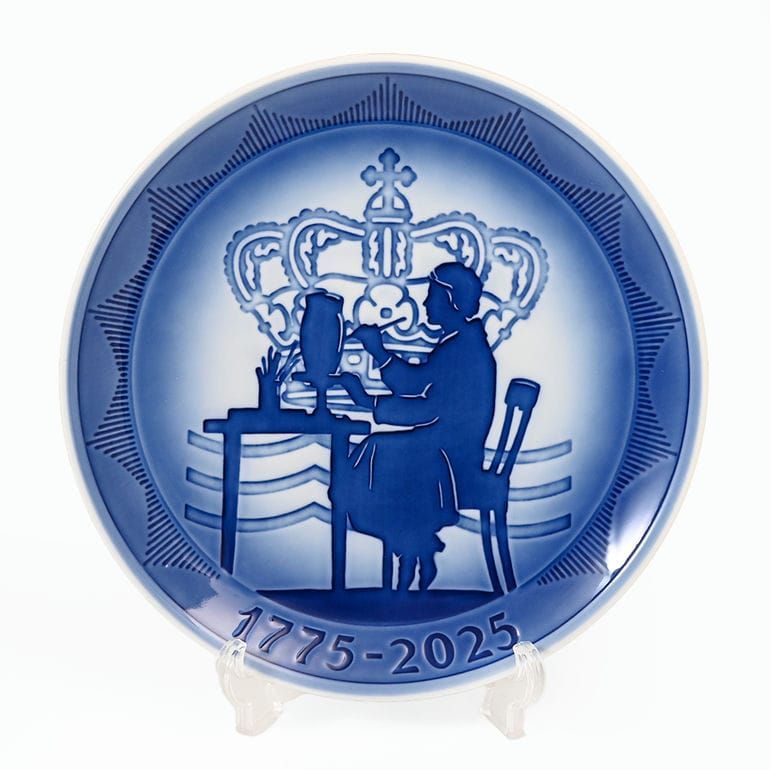 新品 ロイヤルコペンハーゲン ROYAL COPENHAGEN イヤープレート 250