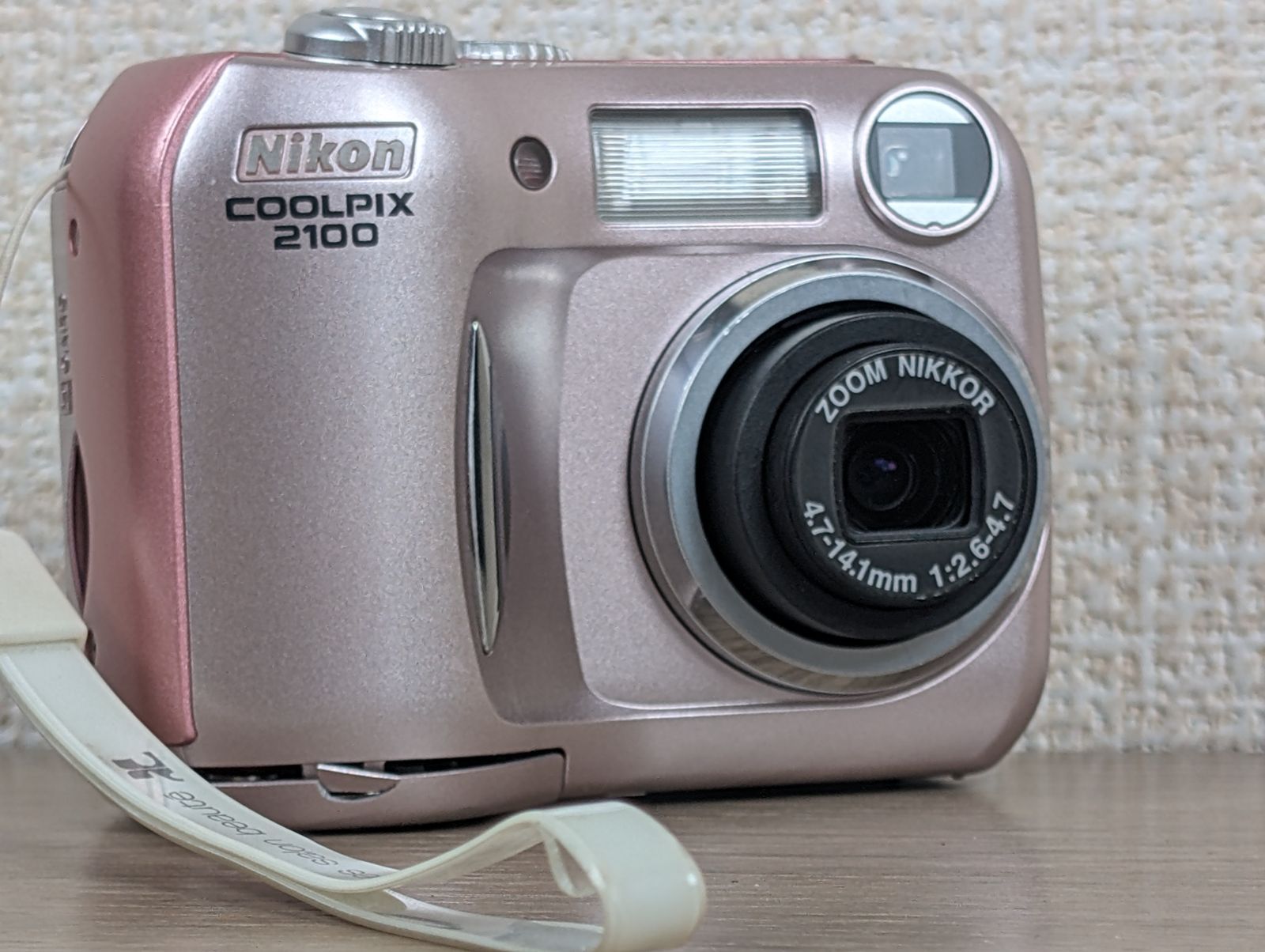 Nikon COOLPIX 2100 ピンク 動作OK◎単三電池対応で安心